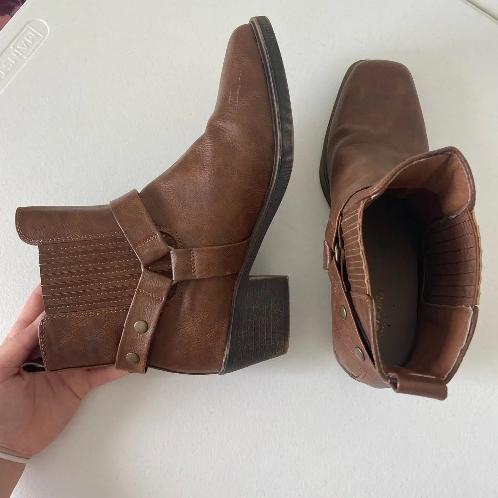Sonoma women’s whiskey cognac ankle boots —‎ size 8.5